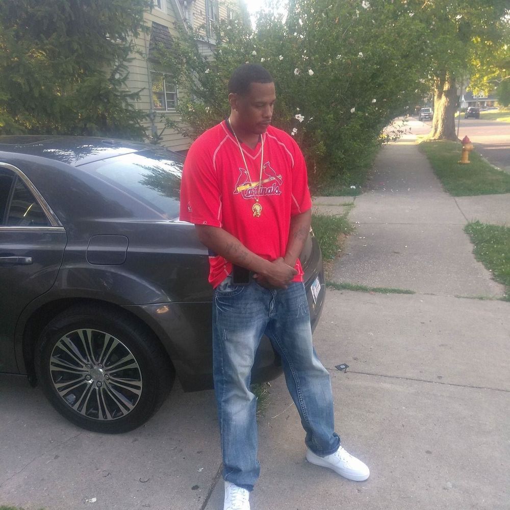 Meet your Posher, Nello